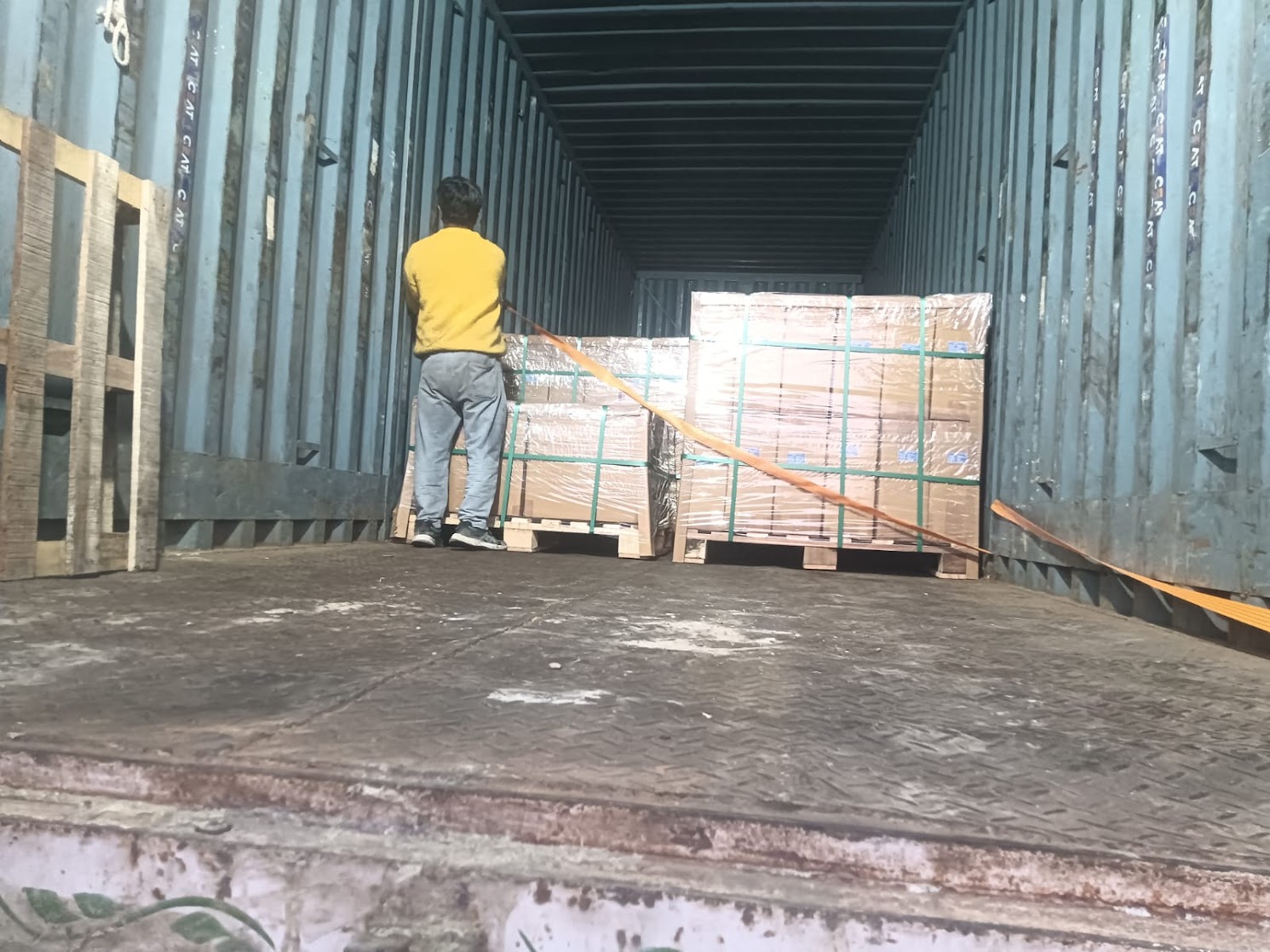 Benefits of Hiring Packers and Movers in Vapi